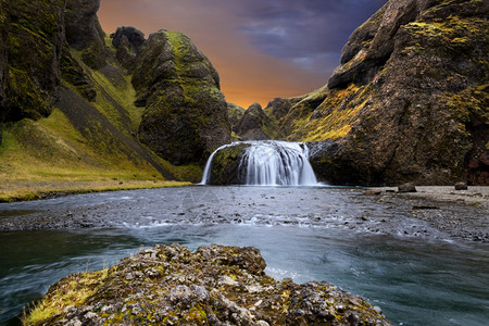 冰岛南部长期于多彩的日落海湾眼睛冰川图片