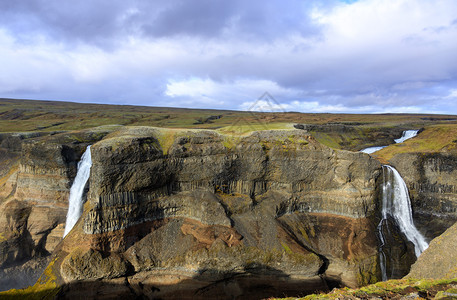 赫克拉美丽的海弗斯瀑布戏剧概览海弗斯瀑布是冰岛第四大瀑首12米以及冰岛南部Hekla火山附近的多彩峡谷强大图片