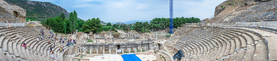 亚洲EphesusTurkey07129在阳光明媚的夏日伊夫苏斯古董大剧院天空雕像图片