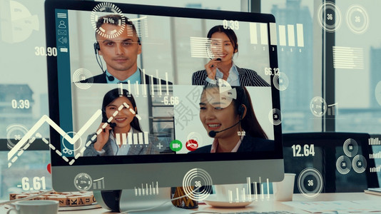 分析的企业员工视频电话会议中商务人士的创意视觉营销数据分析和投资决策制定的数字技术概念企业员工视频电话会议中商务人士的创意视觉公图片