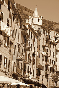 意大利古里亚地区CinqueTerreRiomaggiore村莫罗佐娃里奥马焦雷窗户图片