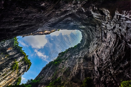 石笋旅行长水峡谷Difeng的WulongKarst石灰岩层这是武龙家世界自然遗产的重要组成部分亚洲图片