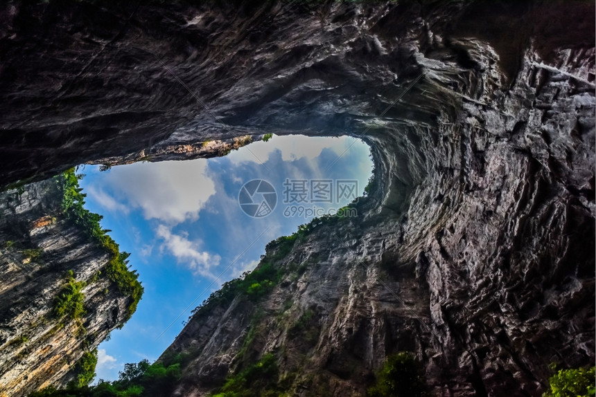 石笋旅行长水峡谷Difeng的WulongKarst石灰岩层这是武龙家世界自然遗产的重要组成部分亚洲图片