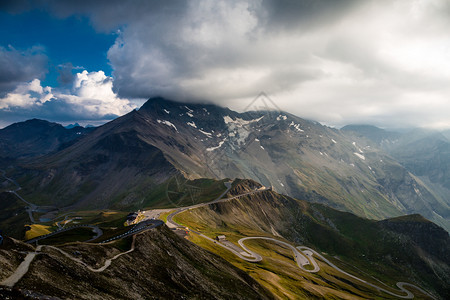 曲线GrossglocknerHighAlpineRoadNationalParkHoheTauern奥地利爬坡道夏天图片