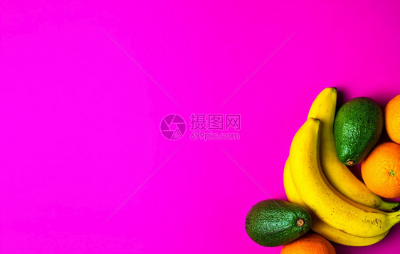 橙各种健康水果以明红的色背景为蓝平铺可复制文本杂货店在线商空间按订单交付产品或捐赠红色的平坦图片