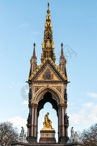 场景艾伯特纪念馆肯辛顿花园伦敦英格兰阿尔伯特纪念馆是维多利亚王后为她敬爱的丈夫阿尔贝王子所托办的公园地标图片