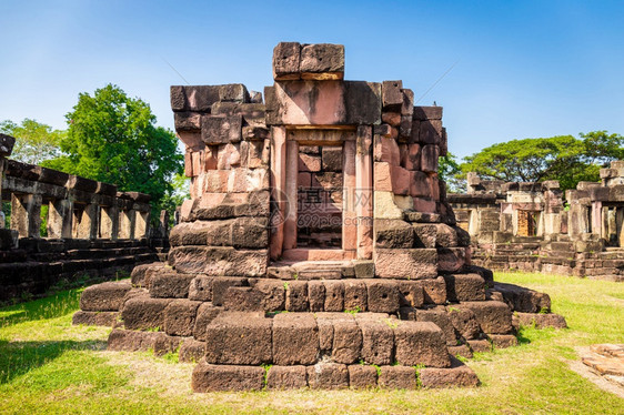 泰国呵叻府PrasatPhanomWan历史公园由古代高棉时的砂岩建造次游客石图片