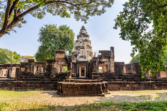 泰国呵叻府PrasatPhanomWan历史公园由古代高棉时的砂岩建造结石历史的佛图片