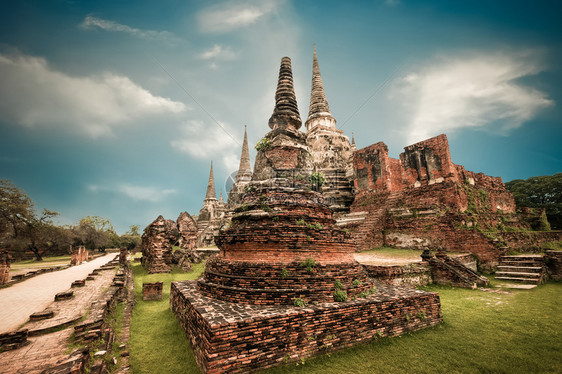 桑佩特Ayutthaya泰国旅游地貌和目的古老佛教寺庙废墟位于WatPhraSriSanphet寺庙日落天空下的Ayutthay图片
