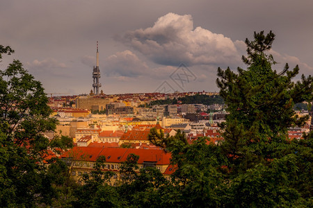 弗拉塔瓦河布格桥梁和老城的景象教科文组织世界遗产地点捷克假期天空城市图片