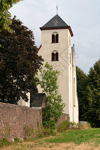 建造古老教区会科隆迪恩瓦尔德ColonDeennwald的全景图象天吸引力图片