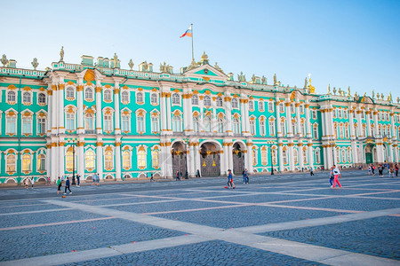 地标俄罗斯圣彼得堡20年6月15日俄罗斯圣彼得堡最受欢迎的博物馆是俄罗斯和世界皇宫广场上最大的历史博物馆之一俄罗斯圣彼得堡建筑学图片