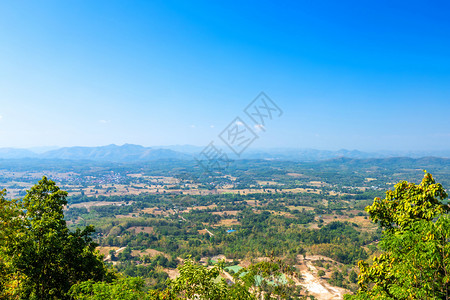 范围美丽的全景绿林山脉泰国罗埃省PhuThok公园蓝天空背景纹理带白云自然高的图片
