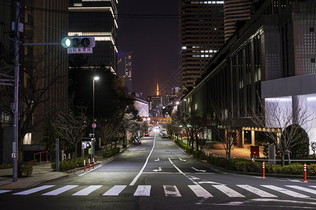 办公室夜间日本城市景观分辨率和高品质美丽照片夜间日本城市景观高品质美丽照片概念相建筑学图片
