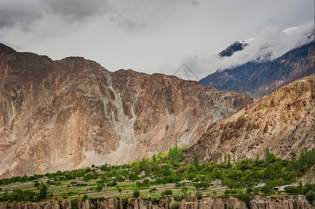 峡谷易德利山和平景观图片