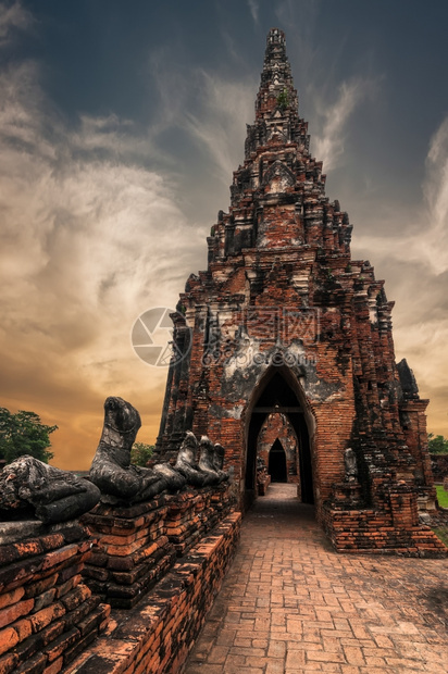 Ayutthaya泰国旅游地貌和目的古老佛教寺庙废墟位于日落天空下ChaiWatthanaram寺庙Ayutthaya大城府亚洲图片