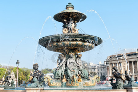 拉175年AngeJacquesGabriel设计了和谐广场现在是巴黎最大的广场旅行经过图片