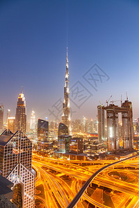 UUBAIUAEFUURUARY16BurjKhalifa是世界上迪拜市下最高建筑迪拜夜天线SheikhZayed路交叉口繁忙2图片