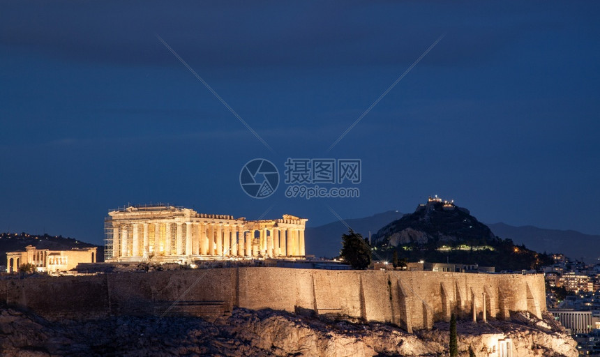 从Philopapou山丘看到在蓝色时段观看希律宾雅典和帕台农神庙希腊阿提卡日落地标考古学图片