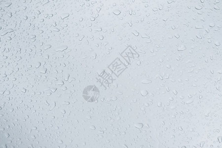 缩合为了液体在雨停后灰色车顶屋上的雨滴和露水有选择地聚焦防水面软点留空用于撰写文字背景图片