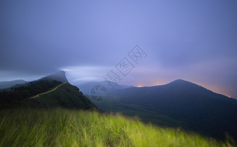 上午热带山丘脉风云闪电气候景名胜图片