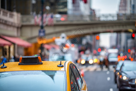 纽约市出租车和中央大终点站沿线的交通商业终端著名的图片