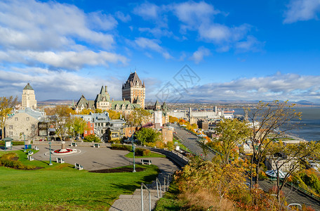 加拿大人季节魁北克省老城秋季与FairmontLeChateauFreuterenac和圣劳伦斯河奢华图片