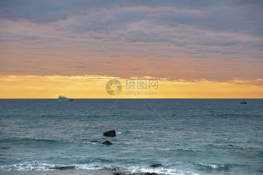 场景泰国普吉省邦道海滩BangTaoBeach泰国Phuket省BangBeach关于旅行自然与人的概念校对Soup太阳反射图片