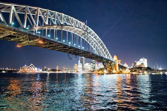 颜色制作水悉尼港桥晚上图片