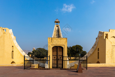 天文学JantarMantar天文观测台公园JantarMantar天文观测台仪器教科组织遗址印度拉贾斯坦州斋浦尔曼塔地标图片