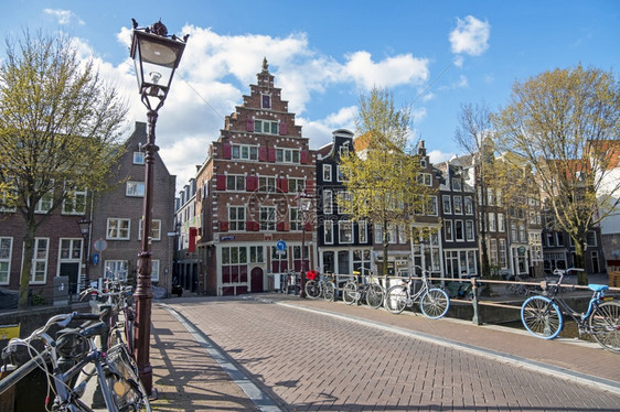沃尔伯格瓦屋阿姆斯特丹市风景荷兰春季OudeZijds沃尔堡瓦酒店图片