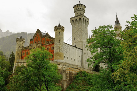 德国施万高故事Hohenschwangau德国2016年5月3日NeuschwansteinCastle每年有超过130万人访问图片