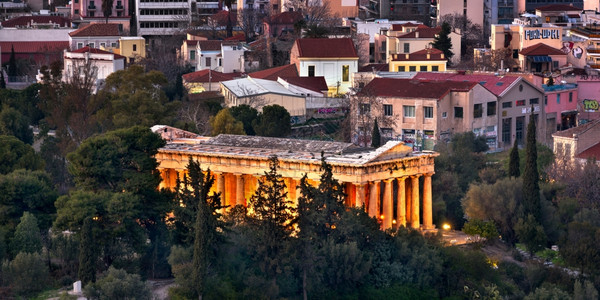 集市老的肝素2017年月8日希腊雅典晚夜的赫菲斯图神庙建造工程于49BCE开始大楼约30年未竣工建筑于希腊雅典的Hephaest图片