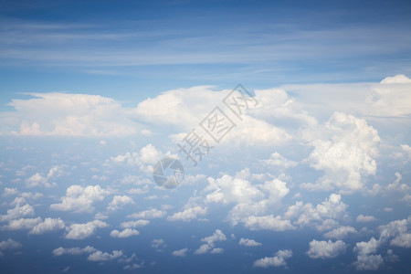 简单白色的美丽蓝天空白云股票照片蓝色的图片