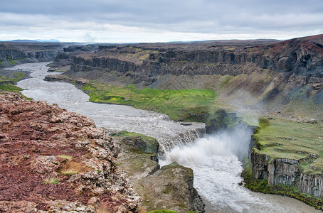 陨石坑Hafragilfos强大的瀑布冰岛欧洲人们公园图片