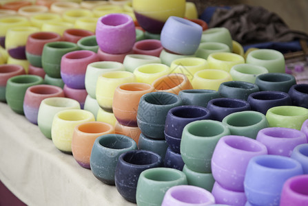 彩色蜡烛在城市场详细介绍的手工制蜡烛艺品充满希望手工制作的巧妙图片