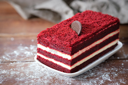 红天鹅绒蛋糕图片