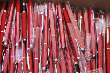 钢笔红色办公用品圆珠笔包装塑料盒子工具图片