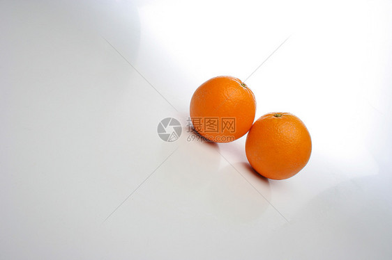 一对多汁的橙子活力平衡沙拉食物饮食水果圆形蔬菜橘子早餐图片