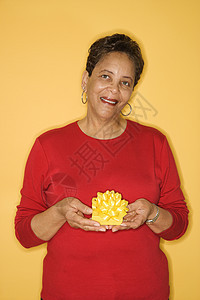 女性现身展示成人女士女人照片原色红色观众黄色礼物背景图片