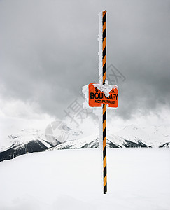 边界标志装备照片警告危险滑雪场娱乐胜地旅游旅行风险图片