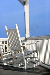 门廊上的摇椅假期闲暇支撑沿海海滩照片椅子旅行甲板海岸图片