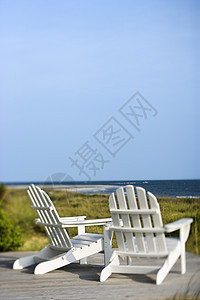 阿迪隆达克椅子俯视海滩图片