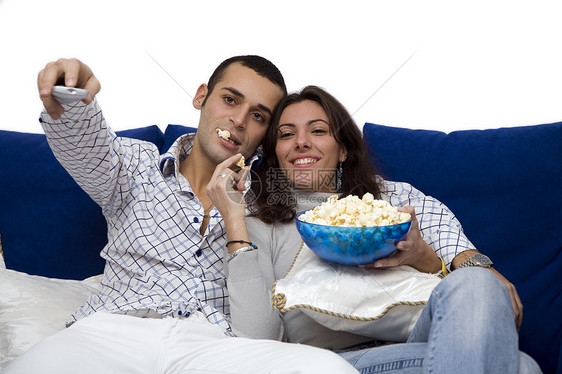 观看 tv喜剧客厅食物控制时间爆米花拥抱男朋友电影女朋友图片