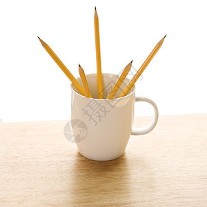 咖啡杯里的铅笔正方形笔筒商业办公室物体办公用品杯子图片