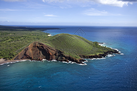 海岸上的鳄鱼沿海地貌支撑天线视图假期陨石海洋旅行火山图片