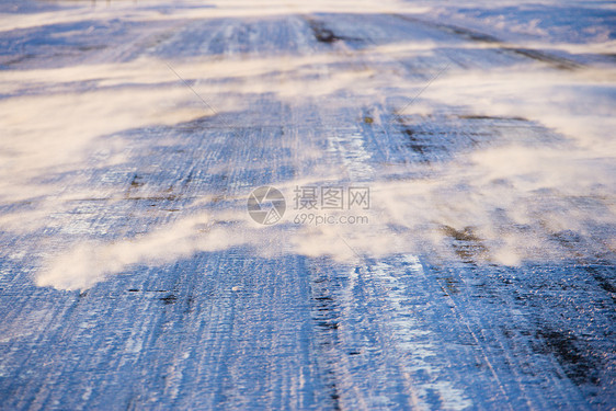 冰覆盖了道路照片旅行胎迹旅游天气公路水平假期图片