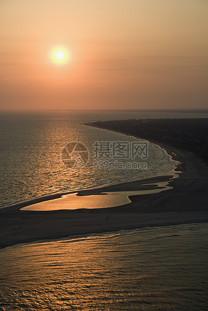 海滩列车旅游旅行风景海洋天线反射自然界视图日出假期图片