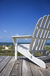 沙滩甲板上的椅子图片