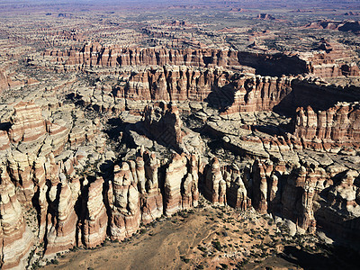 犹他州岩层地层水平地貌天线自然界岩石风景崎岖鸟瞰图照片图片